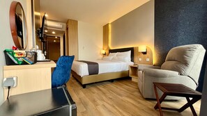 Executive-Zimmer | Schreibtisch, kostenloses WLAN, Bettwäsche