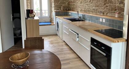 Character house in the village of Saint-Sébastien, 800 m from the sea