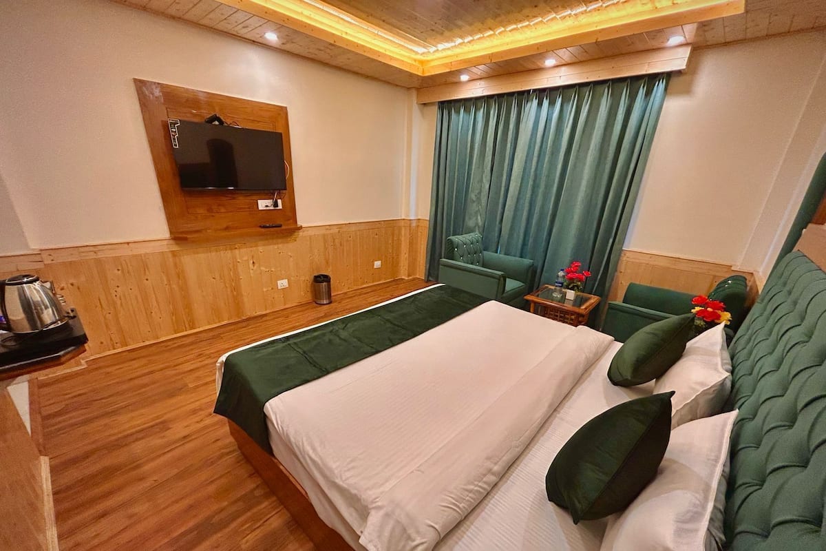 1 bedroom, hypo-allergenic bedding, Tempur-Pedic beds, free WiFi