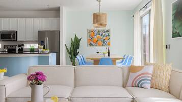 TV connectée, jeux vidéo, baby-foot, chaßne hi-fi