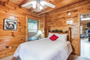 5 bedrooms, iron/ironing board, travel cot, free WiFi - Resort Cabin w/ Hot Tub, Pool Table, Deck Views | Summit View Way by AvantStay (Sevierville)