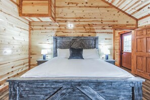 6 bedrooms, iron/ironing board, travel crib, free WiFi
