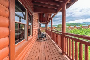 Terrace/patio - Sleeps 18! Indoor Pool, Hot Tub, Theater, Game Room | Laurel Point by AvantStay (Sevierville)