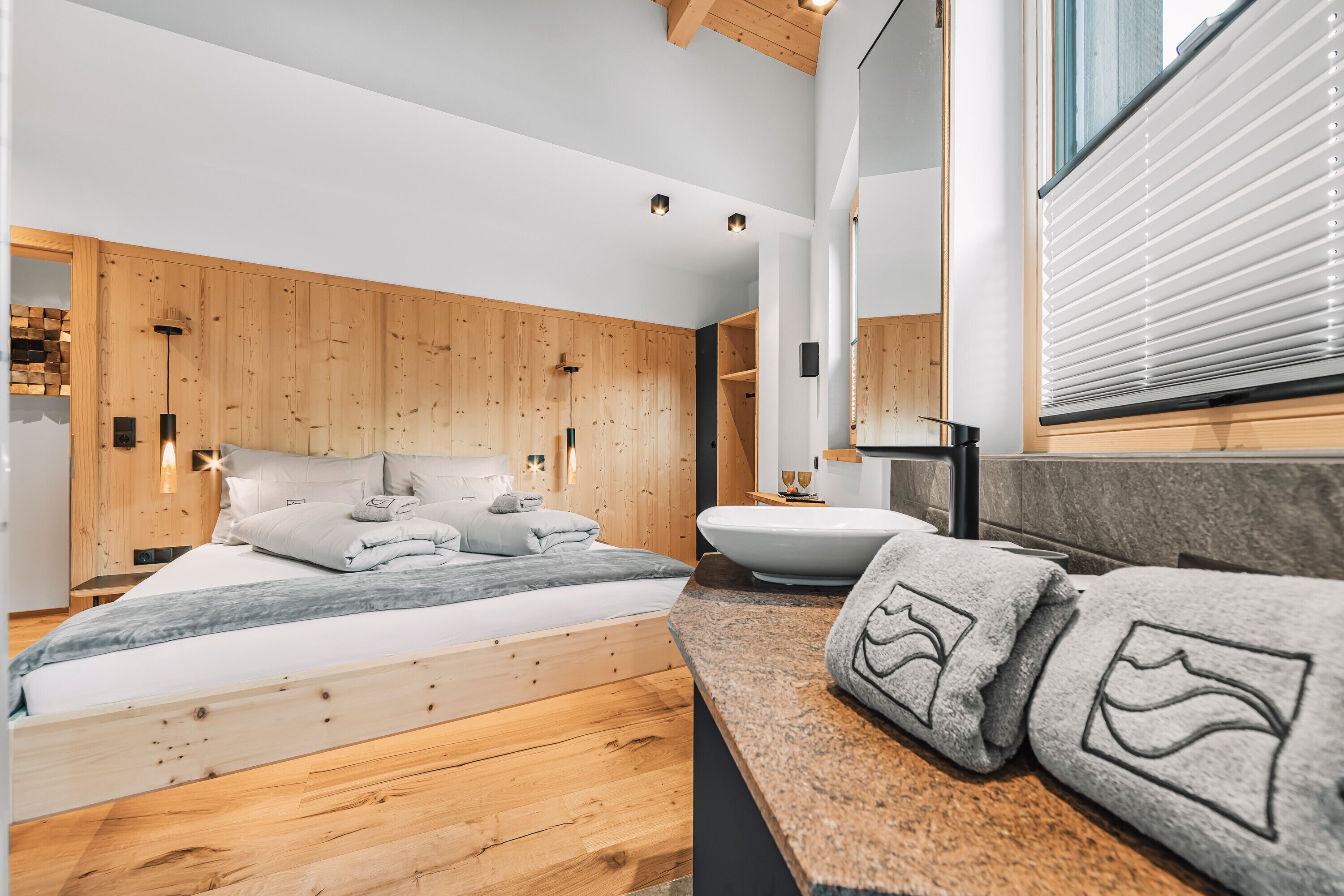 2 slaapkamers, een strijkplank/strijkijzer, gratis wifi, beddengoed