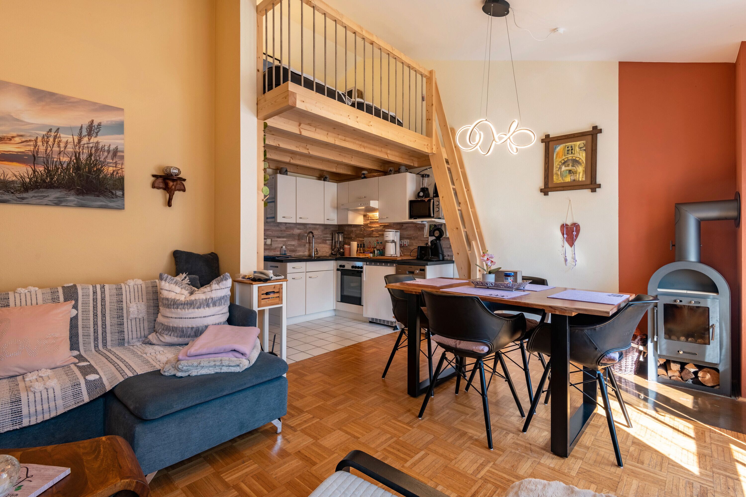 Televisión, chimenea y tenis de mesa 