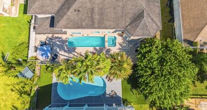 Sleeps 18! Pool, HotTub, Game Room, Blocks to Beach | Vilano Villa by AvantStay