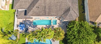 Sleeps 18! Pool, HotTub, Game Room, Blocks to Beach | Vilano Villa by AvantStay