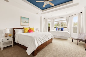 7 bedrooms, desk, iron/ironing board, travel cot