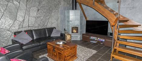 TV, fireplace, DVD player