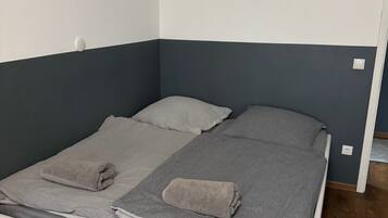 1 bedroom, free WiFi, bed sheets