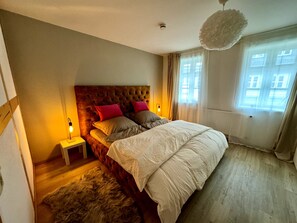 1 habitación, tabla de planchar con plancha, wifi gratis y ropa de cama 