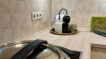 Refrigerador, horno, placa de cocina, lavavajillas