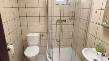 Rumah, 2 kamar tidur, akses difabel, patio | Kamar mandi