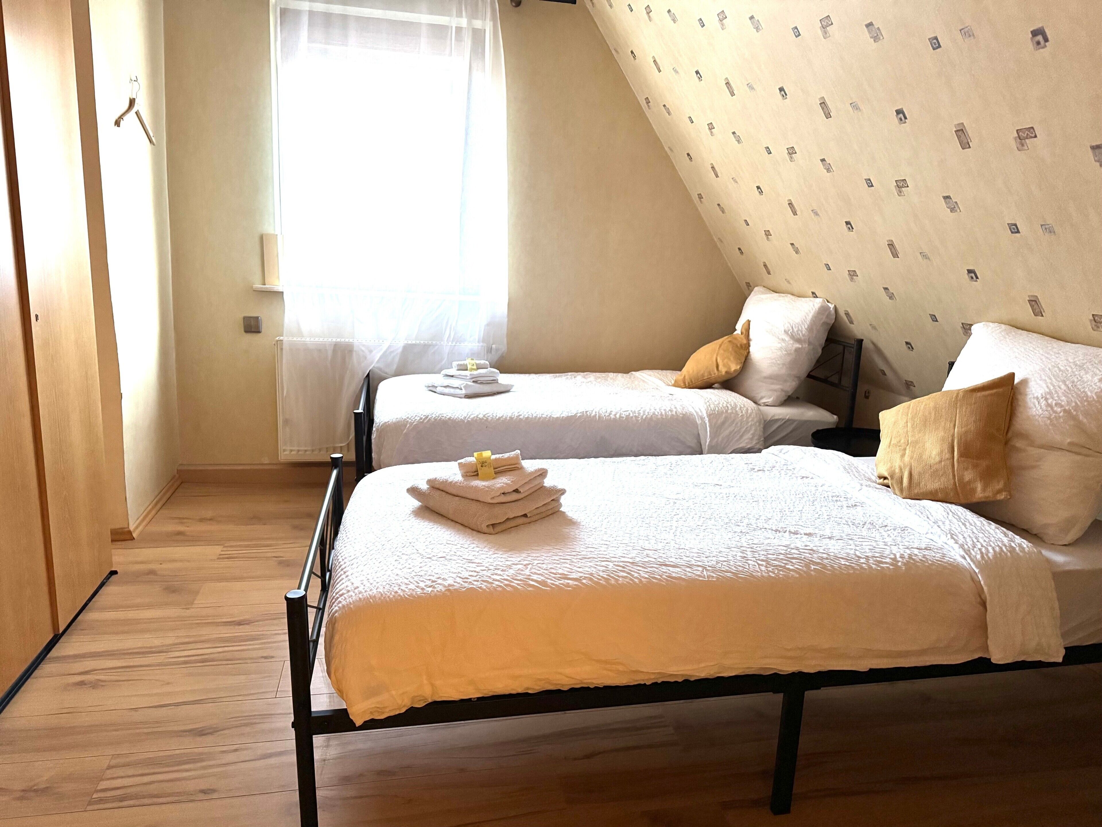 4 bedrooms, free WiFi, bed sheets