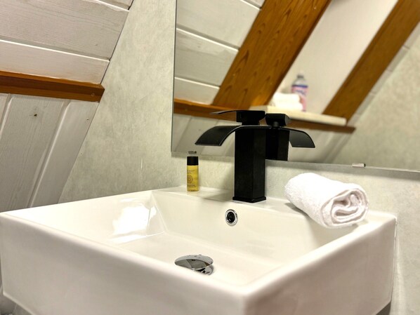 Shower, towels