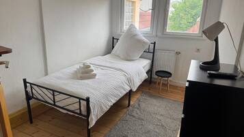 3 bedrooms, free WiFi, bed sheets