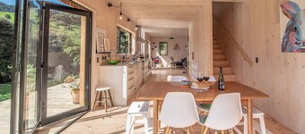 Bellbird Bach  - Akaroa