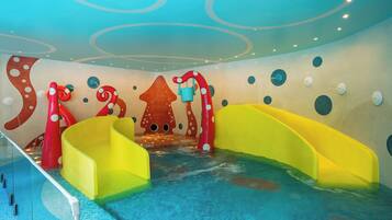 Outdoor pool, open 7:00 AM to 7:00 PM, pool umbrellas, pool loungers
