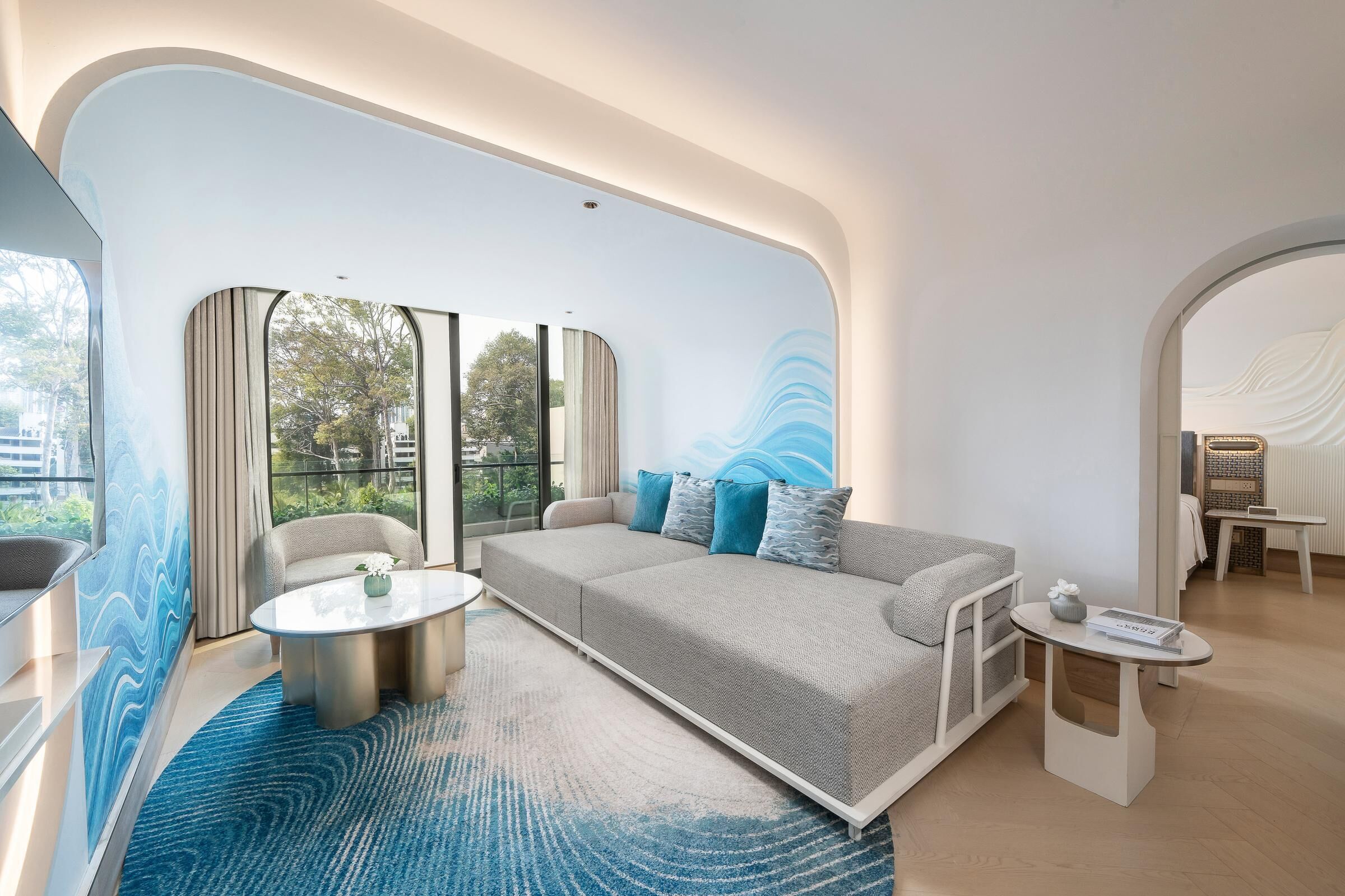 Télévision LED de 65 pouces avec chaînes par satellite, jouets