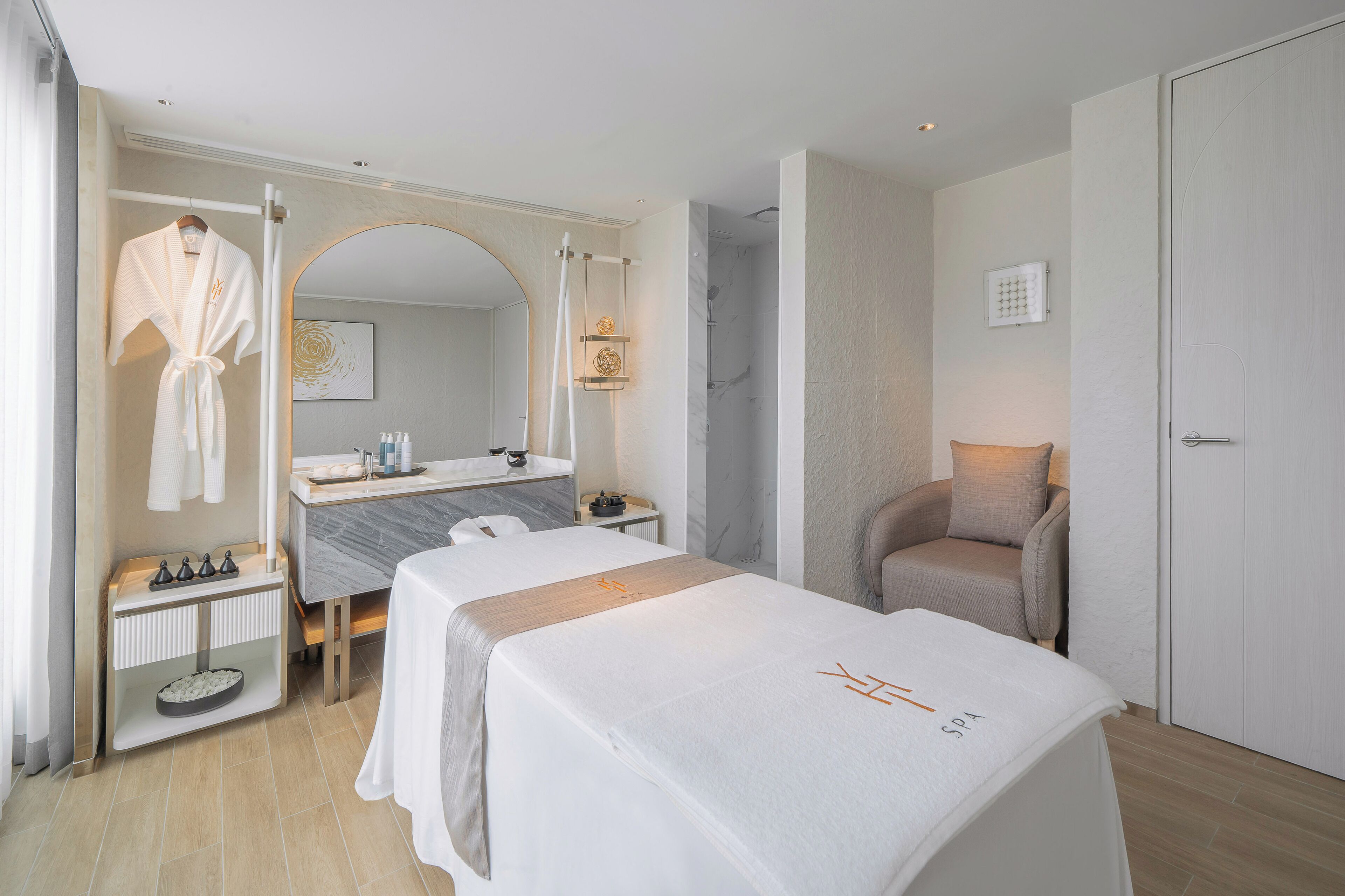 Soins corporels, soins d'aromathérapie, massages thaïs