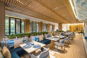 3 restaurants, spécialités Cuisine thaï