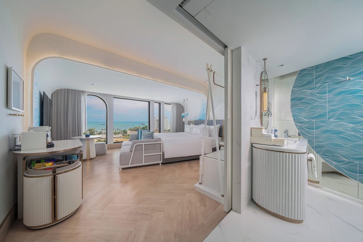Hochwertige Bettwaren, Daunenbettdecken, Minibar, Zimmersafe