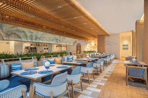 3 restaurants, Thai cuisine