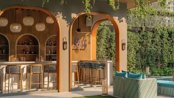 3 restaurants, Thai cuisine