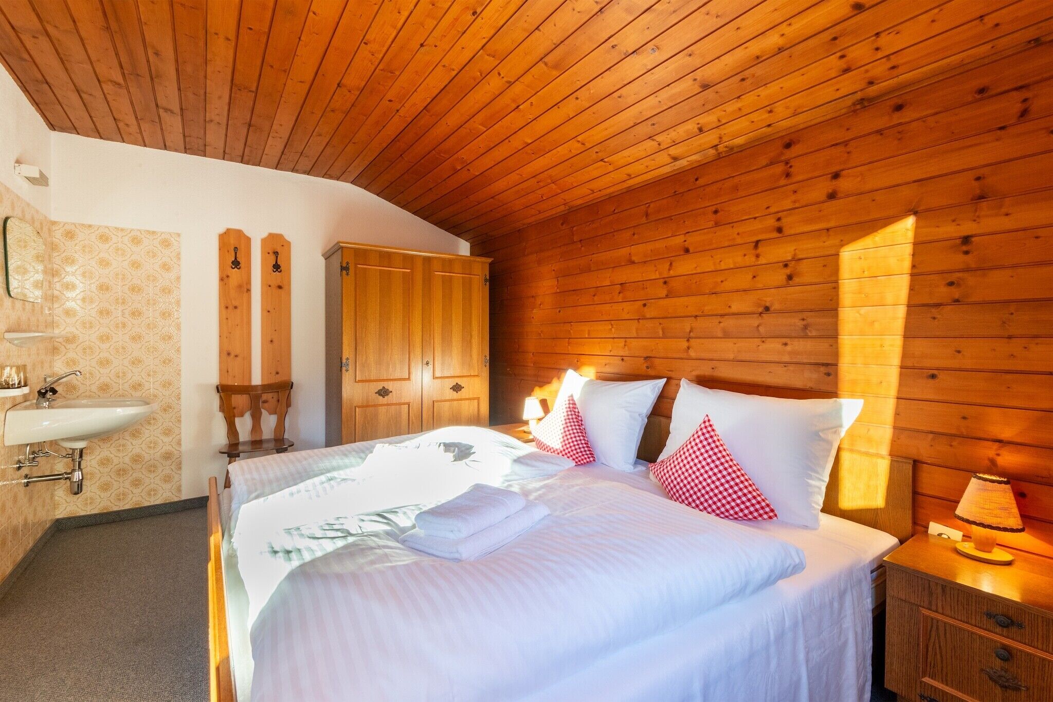 5 bedrooms, free WiFi