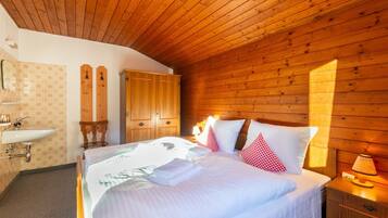 5 bedrooms, free WiFi
