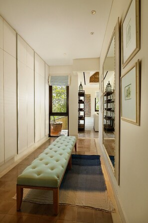 Nội thất lối vào