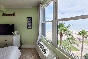 1 bedroom, iron/ironing board, free WiFi