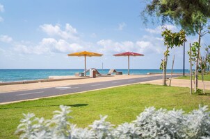 Apartamento, varanda, vista para a praia | Parte interna