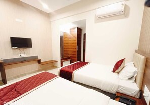 Family Quadruple Room, 2 Double Beds, Non Smoking, Air conditioning | Down comforters, individually decorated, individually furnished