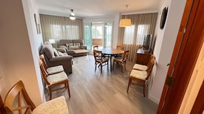 TV - Lovely apartment for 6 guests with WIFI, A/C, TV and terrace (Xàbia)