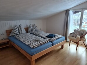 3 bedrooms, free WiFi, bed sheets