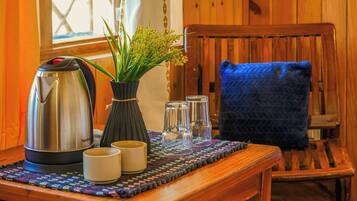 Premium Double Room, River View | Bathroom | Shower, towels, soap, shampoo