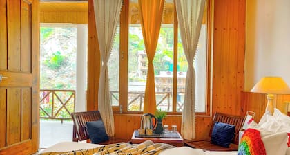 Tirthan Riverside Resort