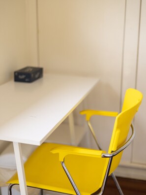 Interior - Walk to UQ, Shops & Transit – Great Value Studio (Saint Lucia)