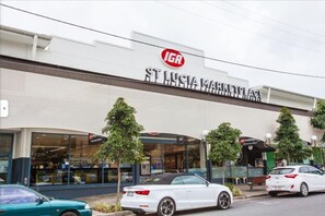 Third-party on-site parking