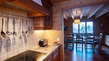 Micro-ondes, lave-vaisselle