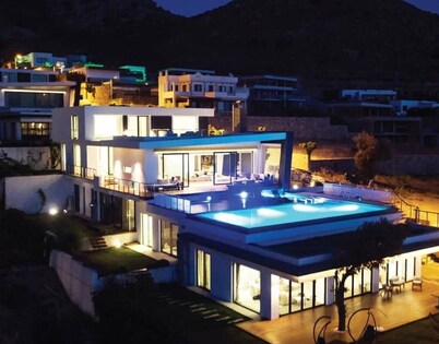 Marinhill Luxury Villa - PrivateChef & Housekeeping & Concierge -
