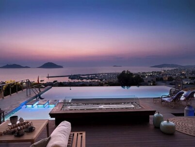 Marinhill Luxury Villa - PrivateChef & Housekeeping & Concierge -