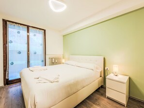 2 Schlafzimmer, Reisekinderbett, kostenloses WLAN