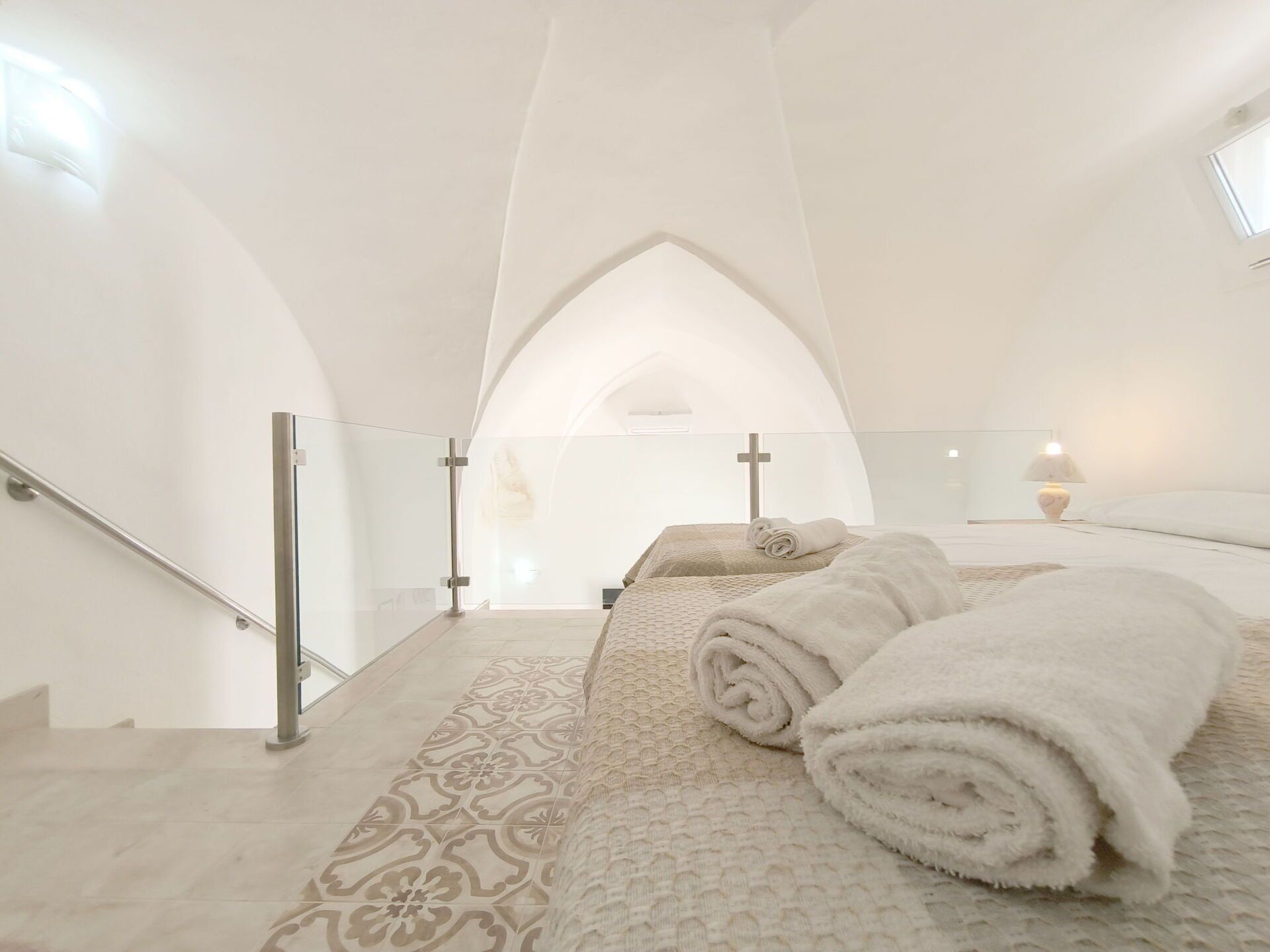 2 Schlafzimmer, Reisekinderbett, Bettwäsche