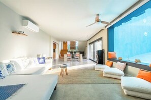 Smart TV, fireplace, video games