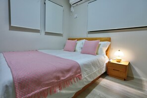 3 chambres, fer et planche à repasser, Wi-Fi, draps fournis