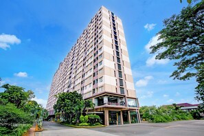 Front of property - Collection O Apartment By Boboin Baros Near Stasiun Cimahi (Cimahi)