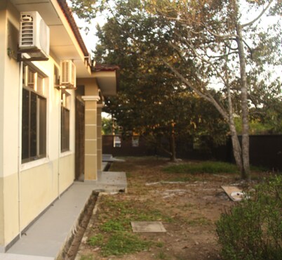 Escape to Kluang Homestay Villa No 1   Relax in an Orchard Sanctuary Haven