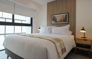 2 bedrooms, desk, iron/ironing board, WiFi